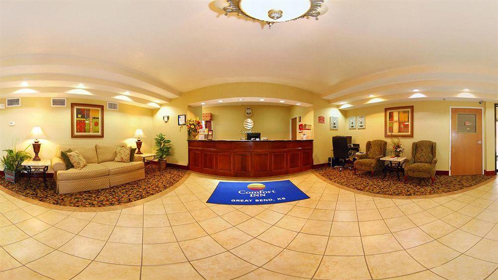 Super 8 By Wyndham Great Bend Hotel Екстериор снимка