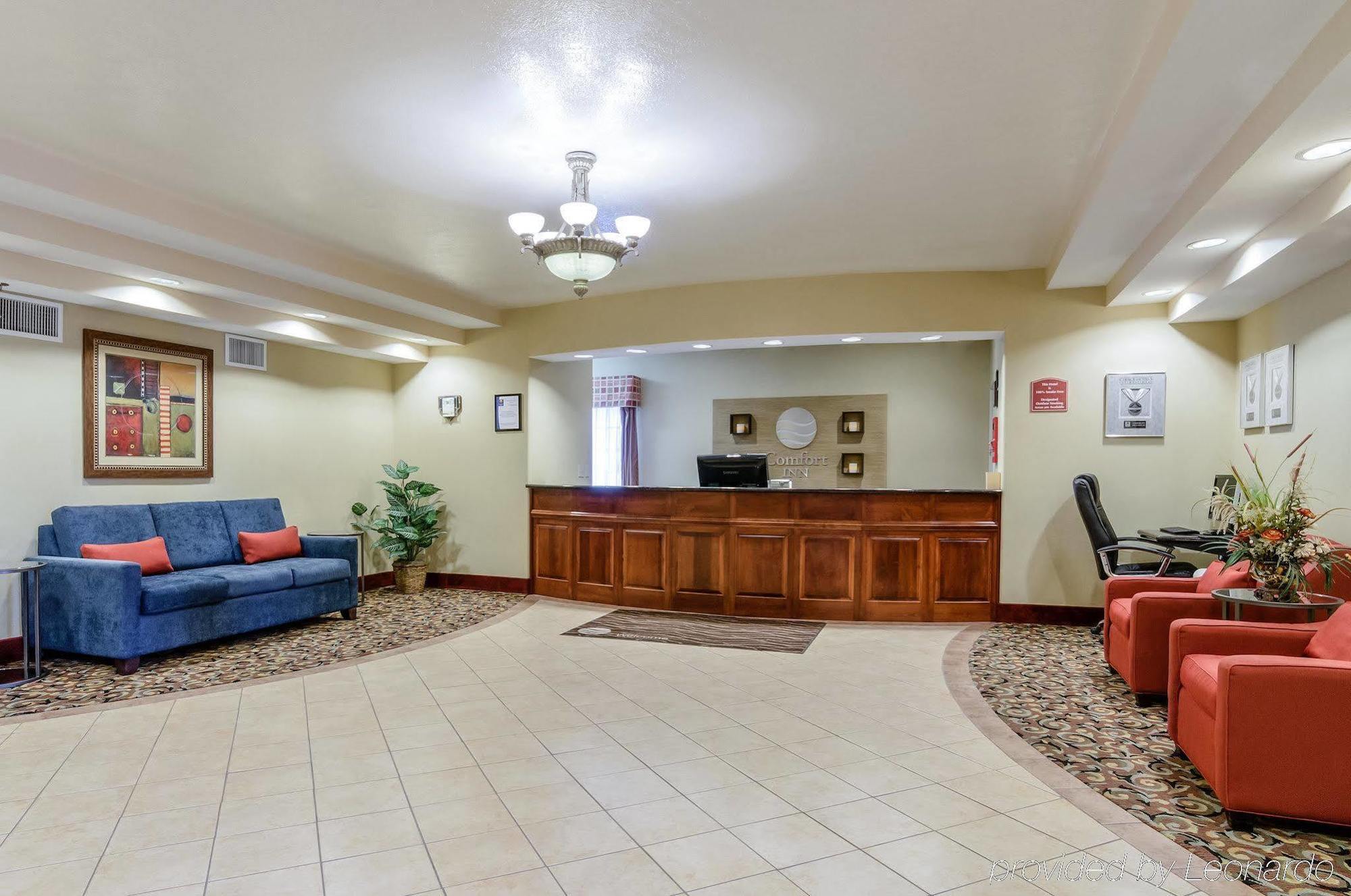 Super 8 By Wyndham Great Bend Hotel Екстериор снимка